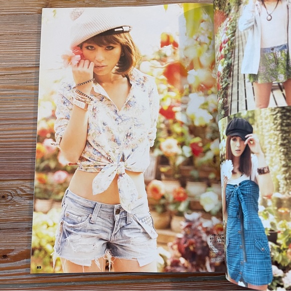 Kawaii Fashion Trends: Jelly Magazine - Japanese Style in 2010s Feb to Jun 💌 - Picture 12 of 15